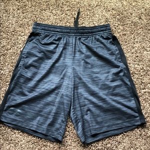 Under Armour men’s M shorts